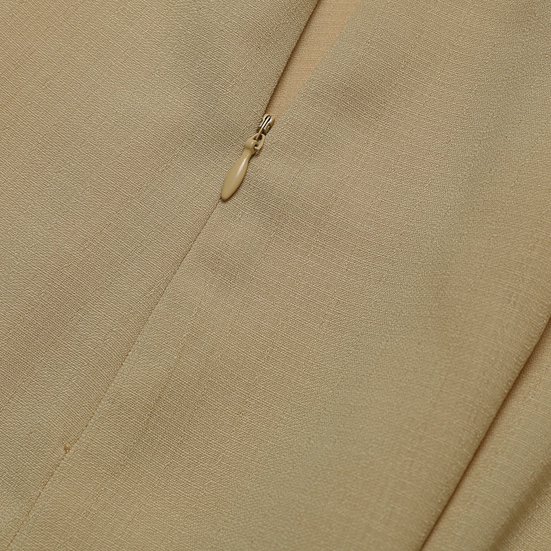 Bộ VONDA gồm áo ngắn tay màu trơn cổ bẻ + chân váy dài lưng cao phối khóa kéo cá tính dành cho nữ