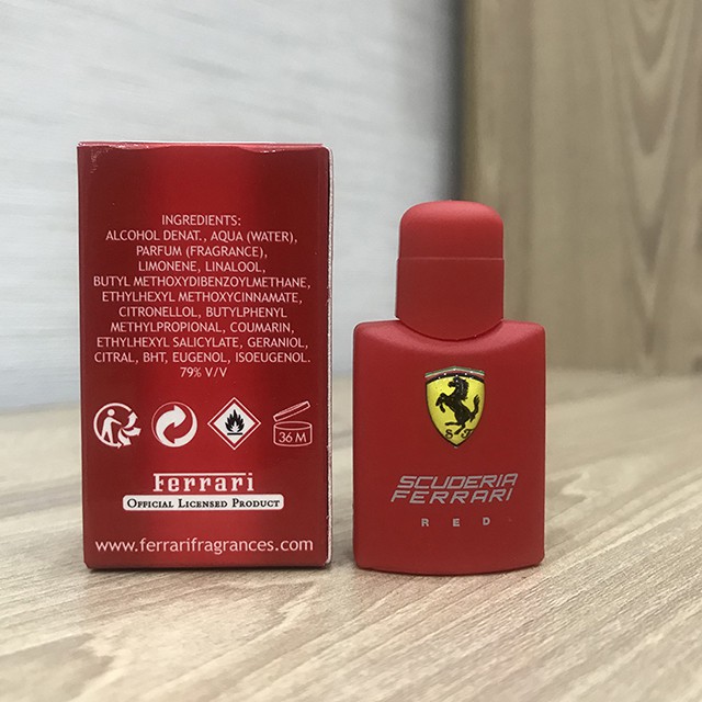 Nước hoa nam Ferrari Scuderia Ferrari Red EDT 4ml