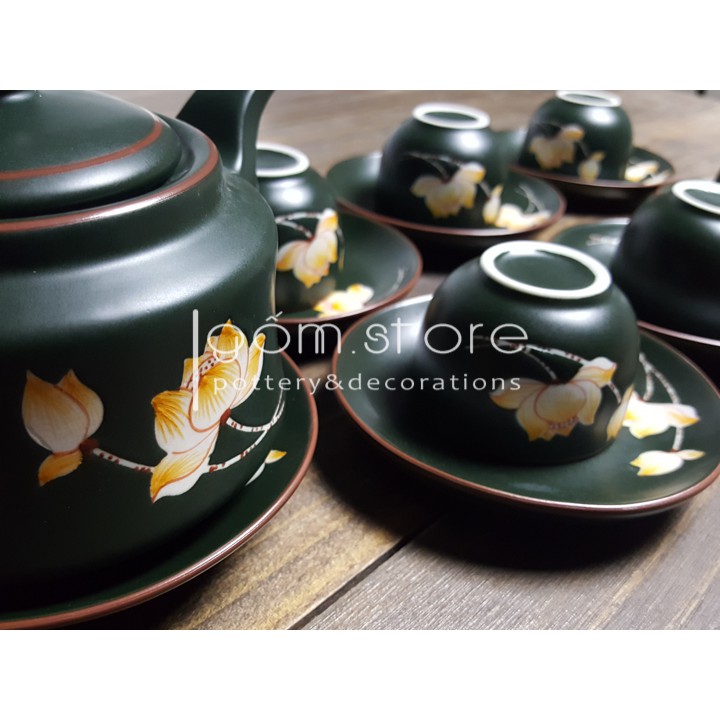 Ấm trà Bát Tràng dáng trúc vẽ sen vàng (Bộ ấm chén trên có 2 màu Nâu và Xanh rêu) | BigBuy360 - bigbuy360.vn