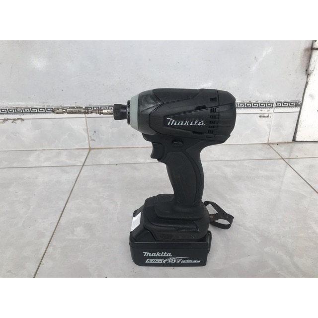 Máy bắn vít makita TD134