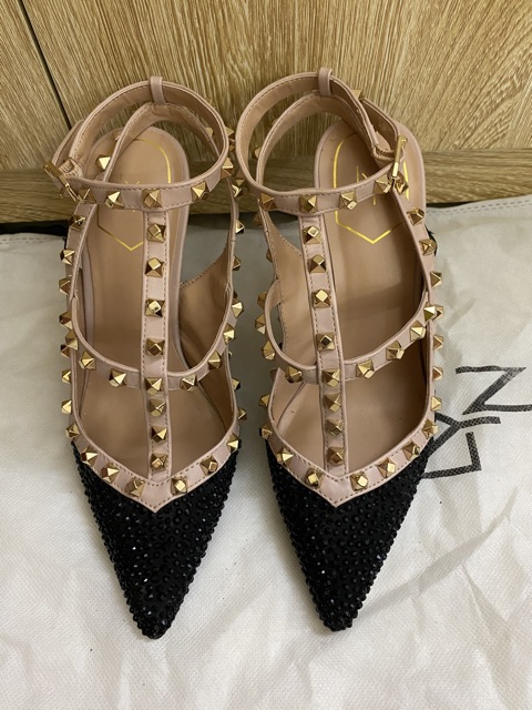Thanh lý giày Lyn Thái Lan size 35