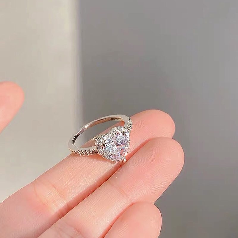 Nhẫn kim cương trái tim 💍 sang chảnh 2021