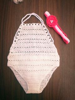 Combo bikini bé và áo mẹ