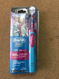 Bàn chải điện Oral B