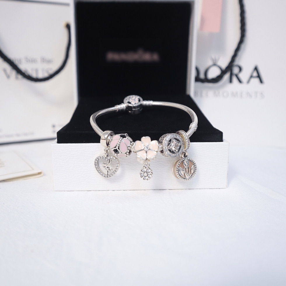 Vòng charm cá tính với tone màu hường- Bạc 925 cao cấp- VENUS003