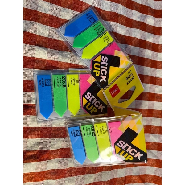 Giấy đánh dấu phân trang trang Deli 5 màu - A10602