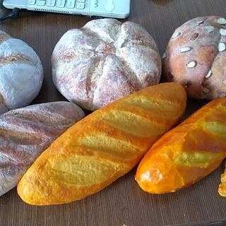 Mô hình bánh mỳ trưng bày