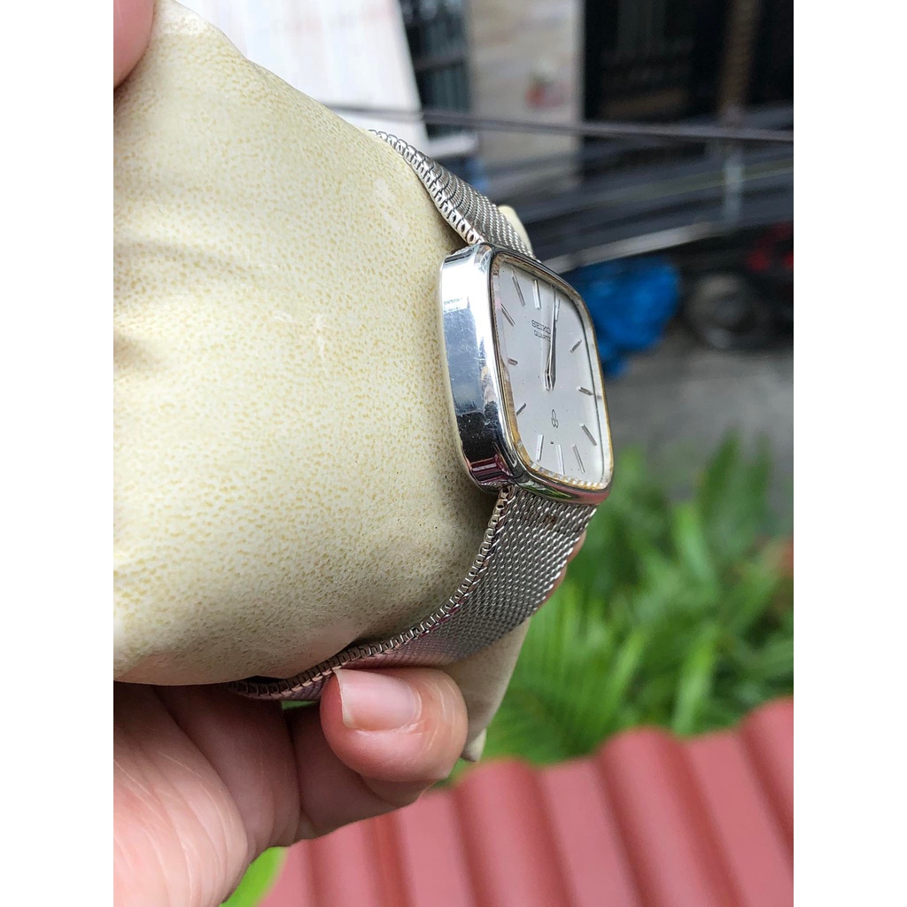 Đồng hồ nam hiệu Seiko, dây lụa, hàng đã qua sử dụng