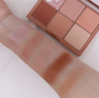 (TL HSD 26/9/2022) Má hồng Clio Pro Blusher Palette
