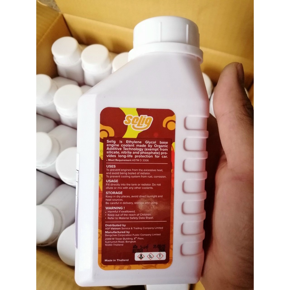 Nước làm mát động cơ SELIG màu đỏ (RED) - Chai 0.5L