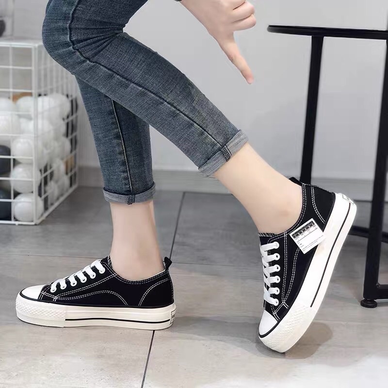 Giày cvss nữ độn đế cổ thấp gắn mác Cao Cấp X666 - giày sneaker nữ đế cao 2 màu siêu xinh