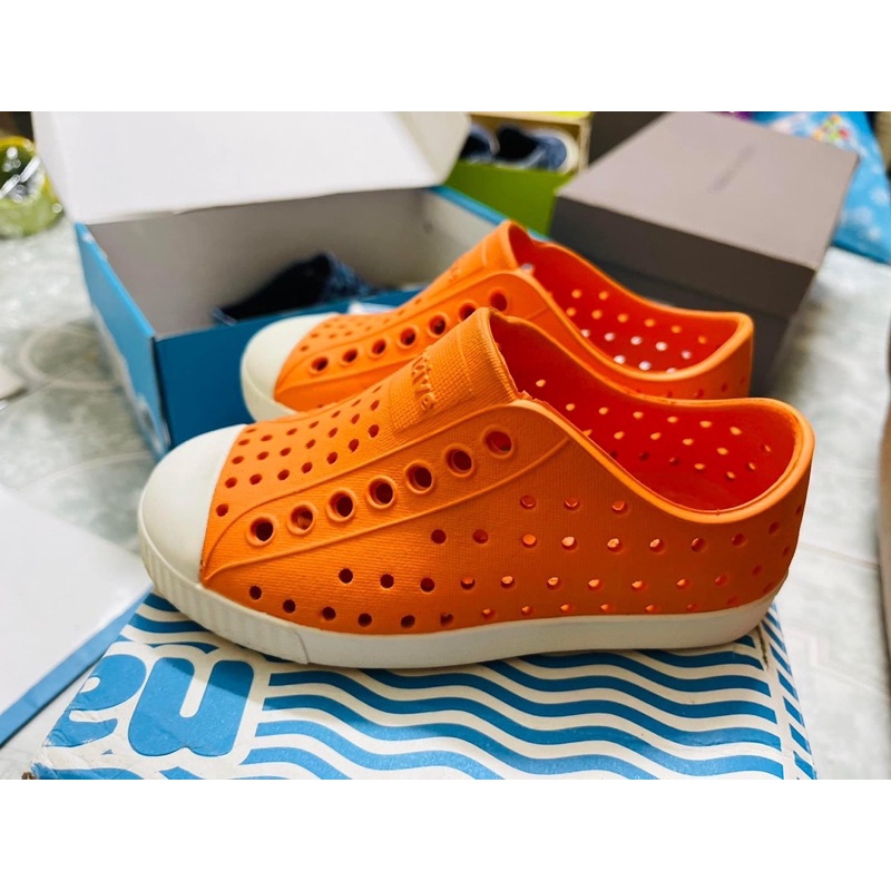 Thanh lý giày NATIVE chính hãng size 24 cho bé