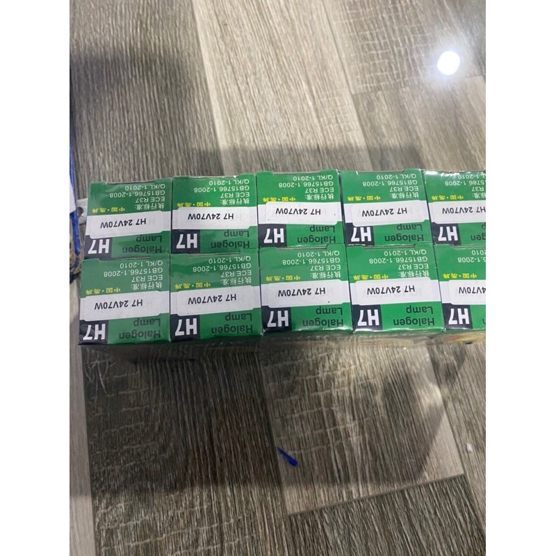 Sản phẩm gia đình làm: 100 quả bóng h7 24v 70w cú