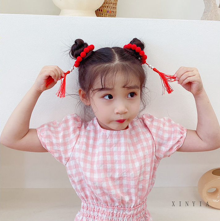 Dật Cột Tóc Đính Bóng Tròn Phối Tua Rua Nhiều Màu Sắc Xinh Xắn Cho Bé Gái