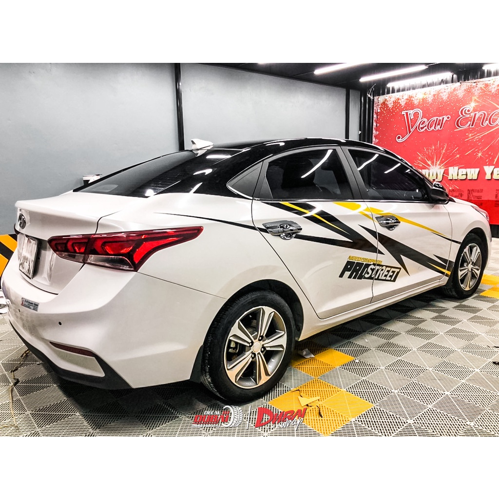 Mẫu tem dán xe Accent thể thao đẹp mắt