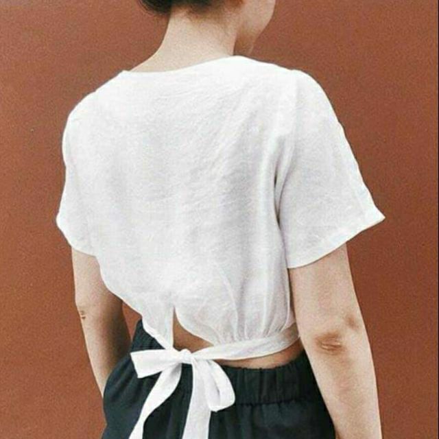 ÁO CROPTOP HER CỘT NƠ SAU