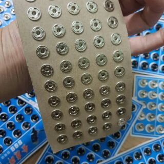 Cúc bấm mini vỉ 50 cúc