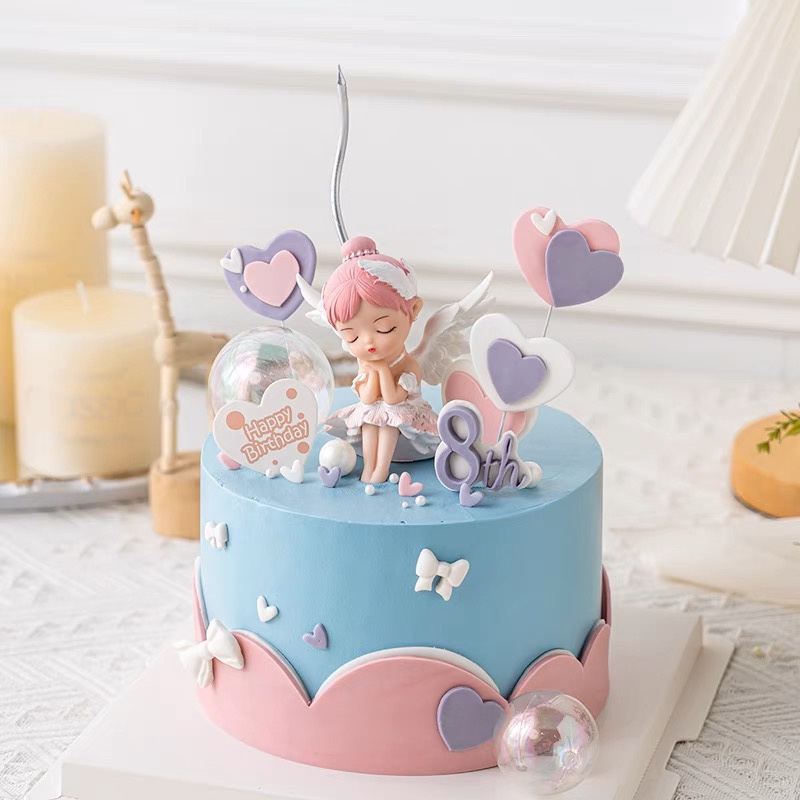 Trang trí bé gái bale cánh thiên thần + chống cằm