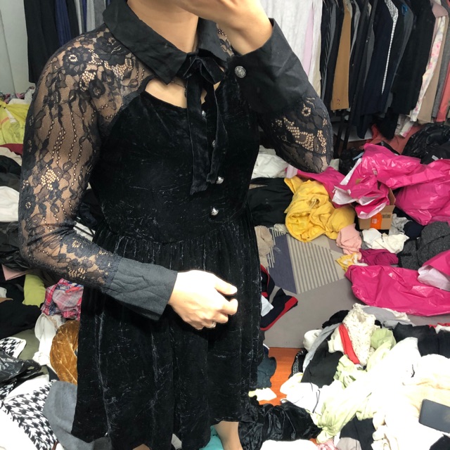 Váy ren thắt nơ