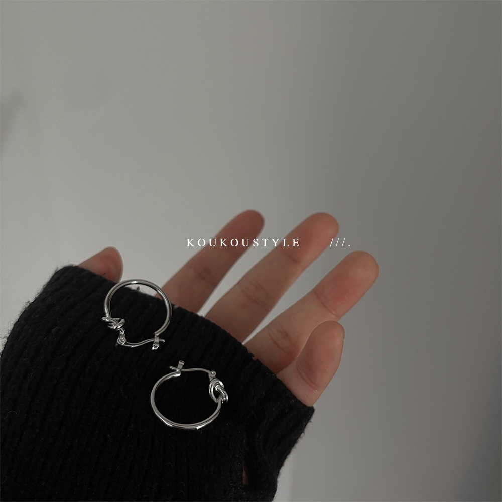 Khuyên tai tròn phong cách Hàn Quốc cho nữ