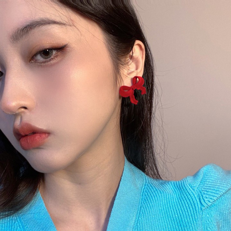 Khuyên tai nơ vải nhung phong cách cổ điển thời trang 2021 dành cho nữ