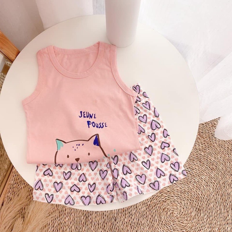 Bộ quần áo trẻ em