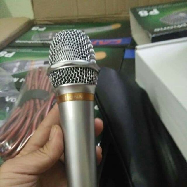 Mic CAF P8