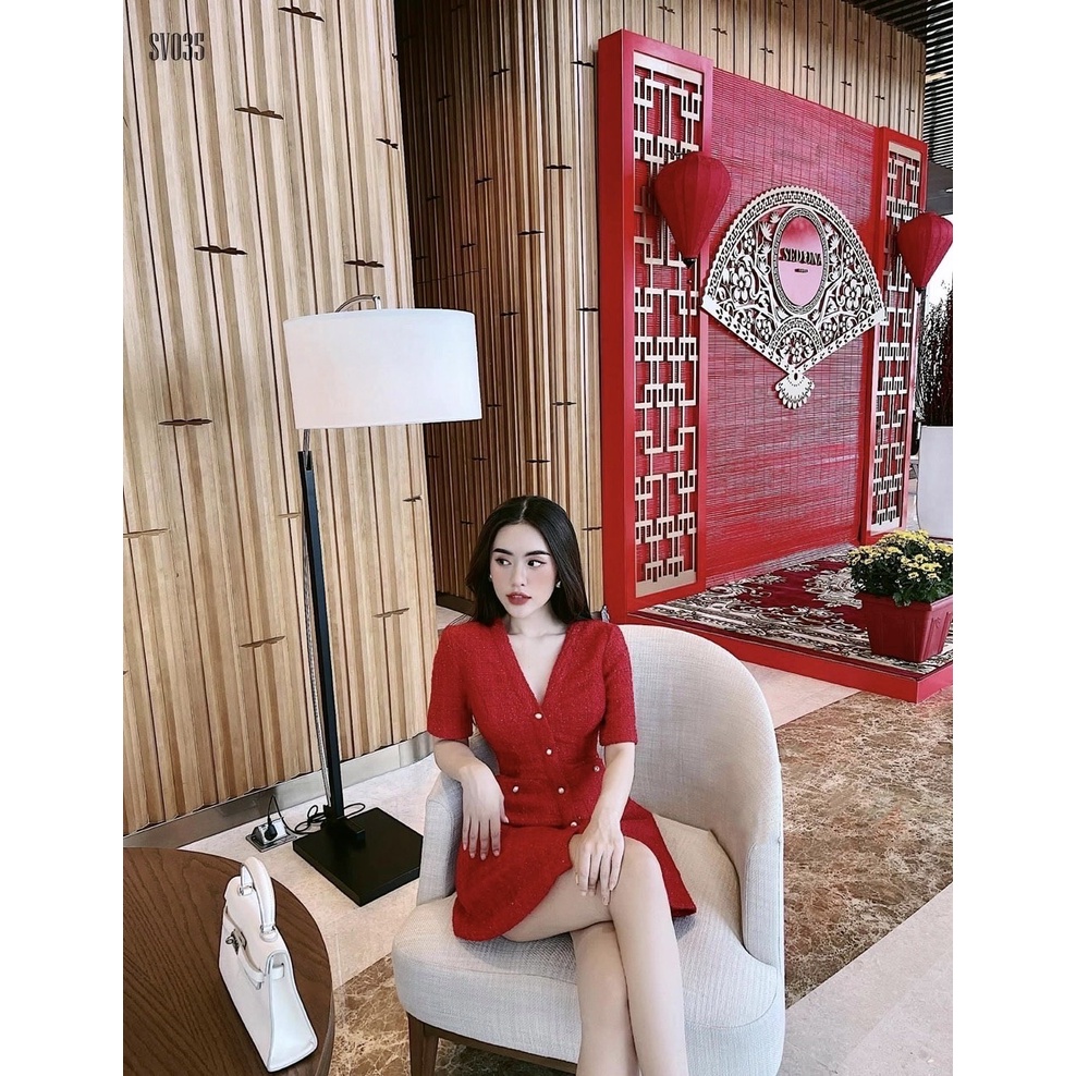 ĐẦM BỐ ĐỎ CỔ V