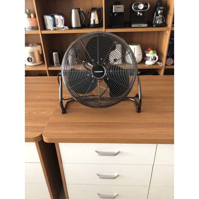 Quạt sàn Tiross TS957, sản phẩm chính hãng,bảo hành 12 tháng