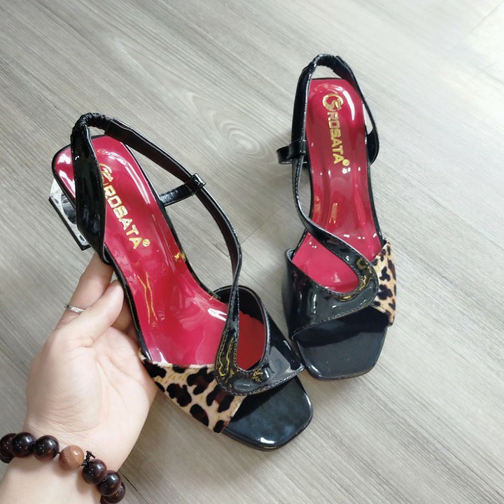 Giày sandal nữ cao gót 4p hàng hiệu rosata màu đen ro251