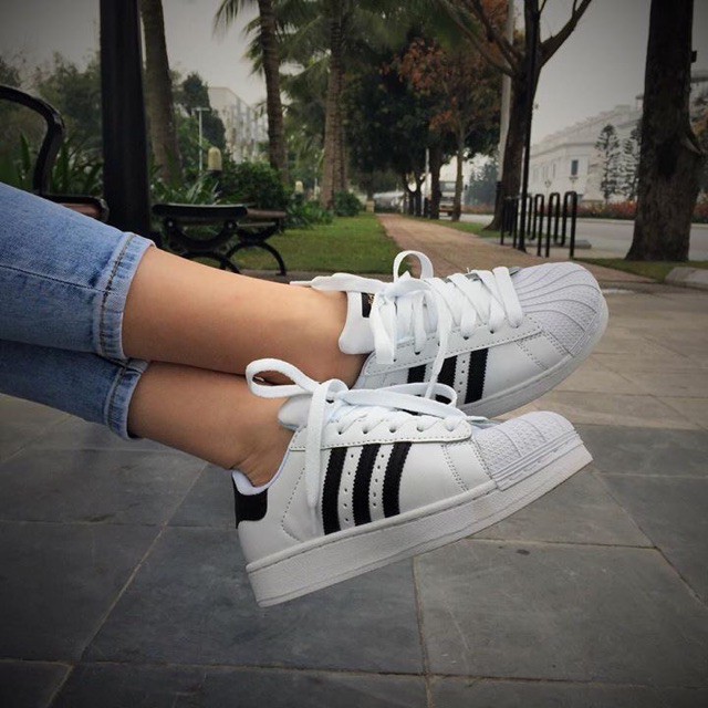 Giày Thể Thao Sneaker Sò Tem Vàng Vạch Đen 11