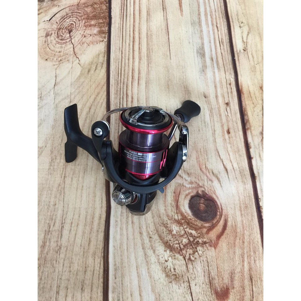 Máy câu cá DAIWA FUEGO Lt 1000D