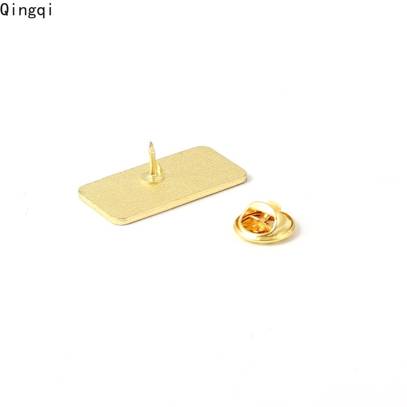 Ghim cài áo Miss Zoe hình chữ đại từ phối màu đen trắng thời trang