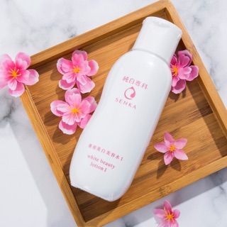 Nước dưỡng làm mềm & trắng da Senka white beauty lotion 200ml
