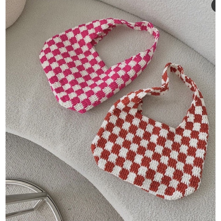 Túi đeo vai caro bàn cờ thủ công bằng len sợi tote