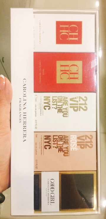Set nước hoa Carolina Herrera mini | BigBuy360 - bigbuy360.vn