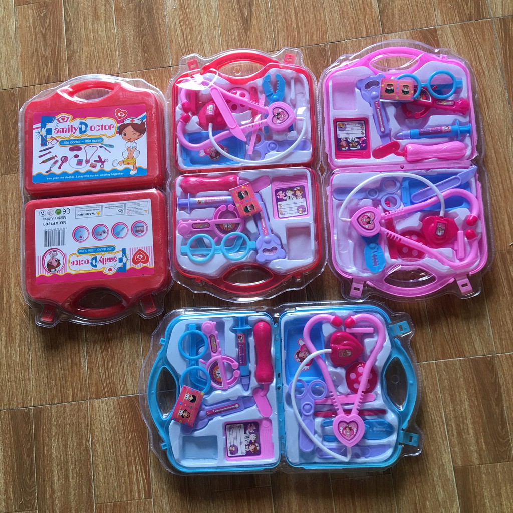 Hộp đồ chơi bác sĩ gồm 16 món cho bé gái