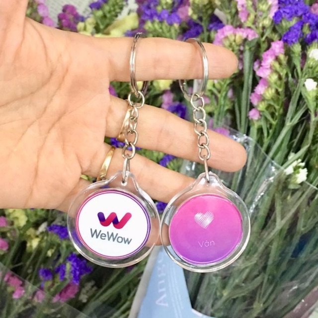 Móc khoá in theo yêu cầu mica trong 2 mặt ảnh khác nhau
