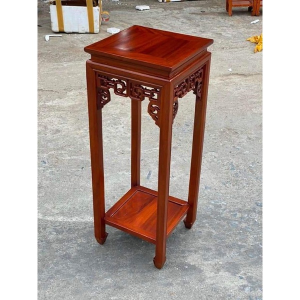 Đôn vuông gỗ lim kích thước cao 80 vuông 30 cm.