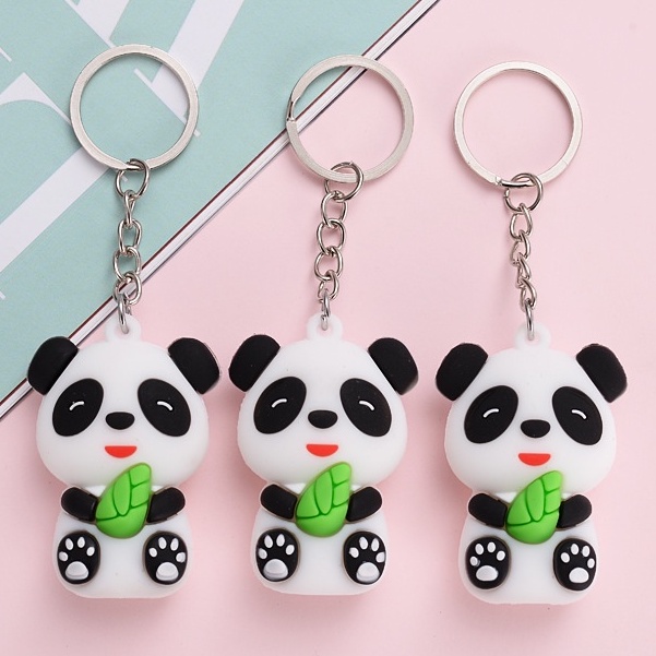 Móc khóa gấu trúc xinh cầm búp măng dễ thương 3.5*5.3cm