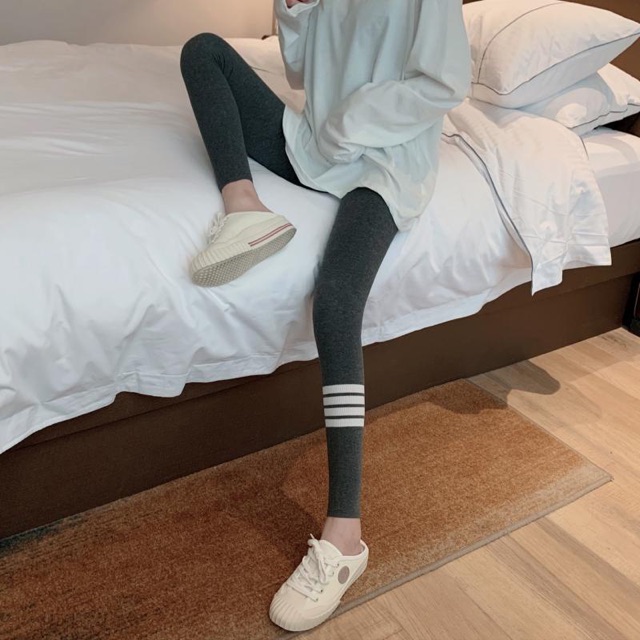 ( Ảnh Thât Có Săn )  Quần legging bó Thom Browne | BigBuy360 - bigbuy360.vn