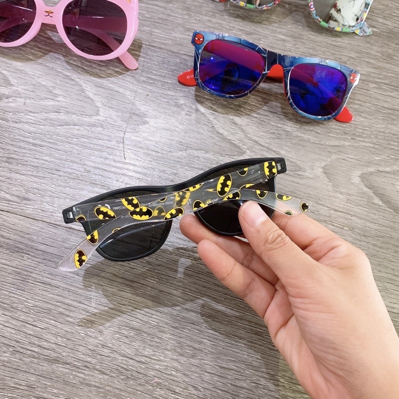 Kính HM & Disney xuất xịn