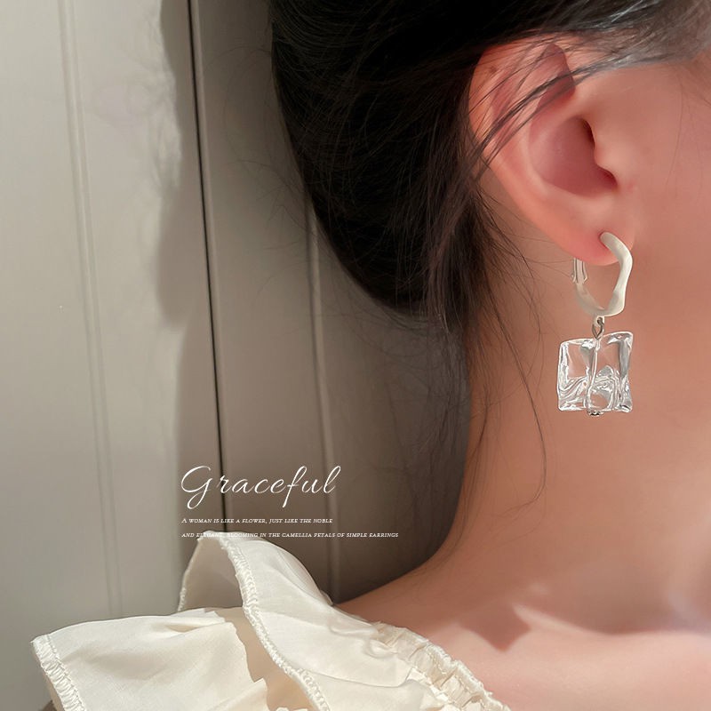 Bông tai acrylic trong suốt mạ bạc 925 phong cách Hàn Quốc độc đáo