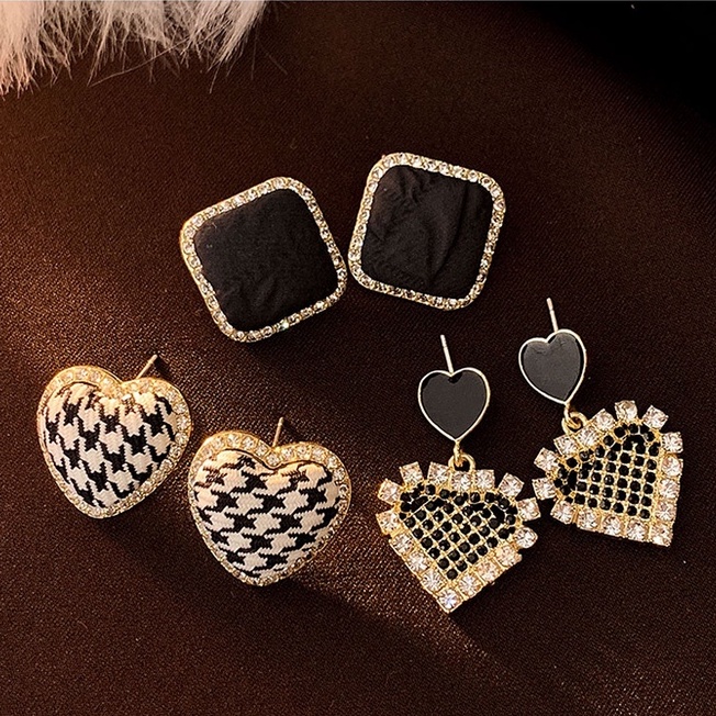 Bông Tai Đính Đá Ngọc Trai Đen Phong Cách Hàn Quốc Thời Trang Thu Đông