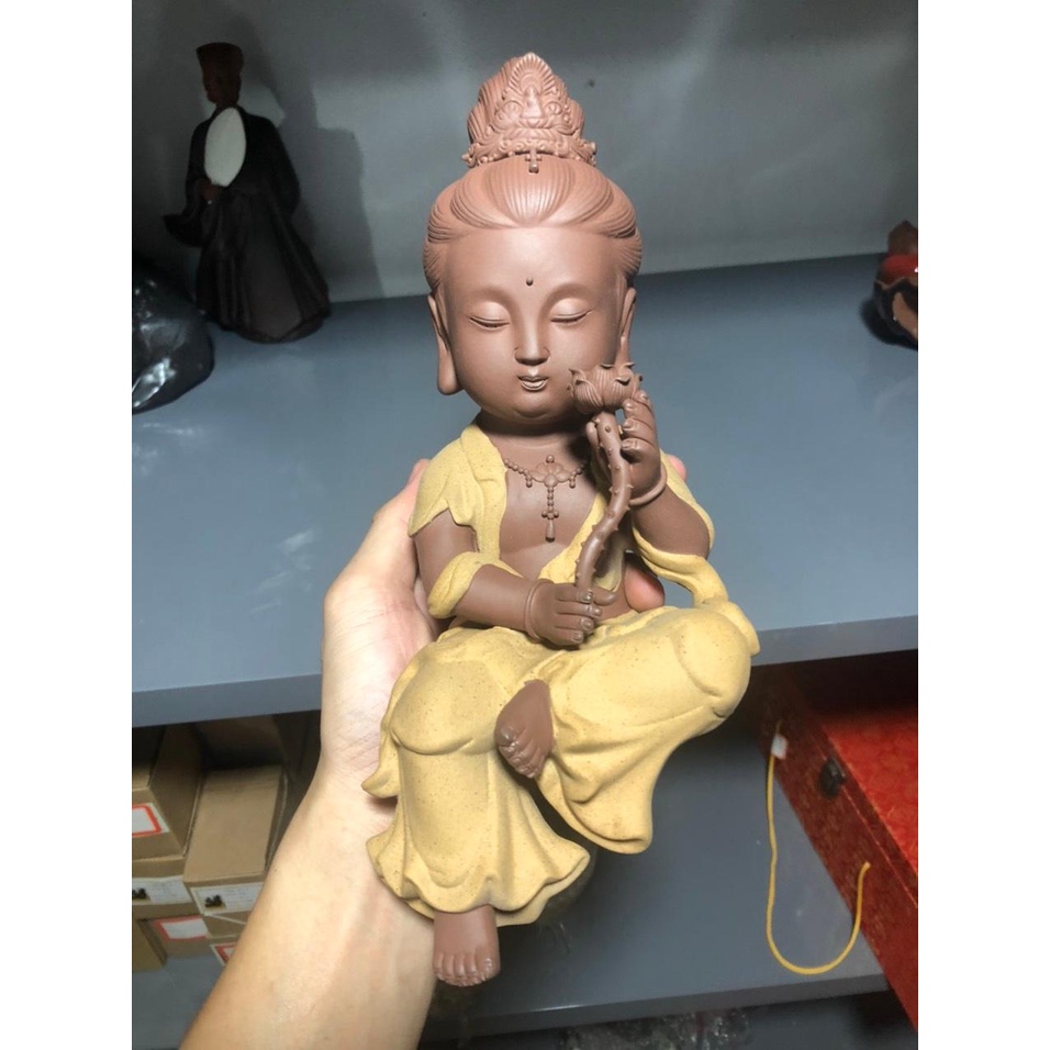 TƯỢNG PHẬT ĐẠI THẾ CHÍ CỠ TRUNG ÁO VÀNG GỐM TỬ SA TRANG TRÍ TIỂU CẢNH PHỐI LŨA- QUÀ TẶNG QUÀ BIẾU Ý NGHĨA