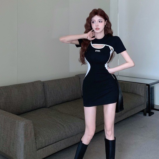 Đầm ôm body khoét ngực màu đen chữ M- Váy nữ sexy tôn dáng phong cách ulzzang hàn quốc
