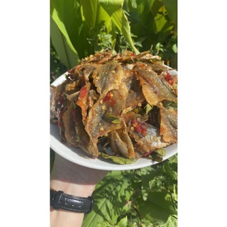 Cá chỉ vàng rim lá chanh