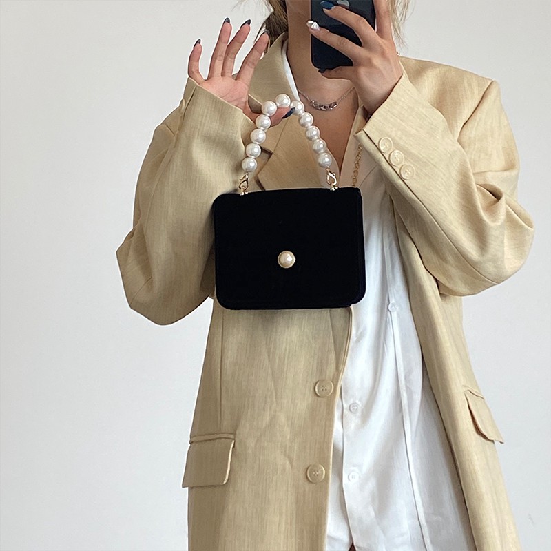 Túi xách tay nữ-French retro pearl bag women 2020 new suede chain antique messenger bag dinner bag portable small square