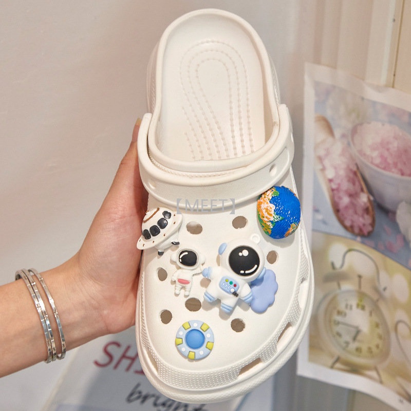 [Meet] Phụ Kiện Khóa Cài Giày crocs DIY Hình Hoa / Phi Hành Gia Hoạt Hình Trang Trí Giày crocs Jobz charm-Spaceman