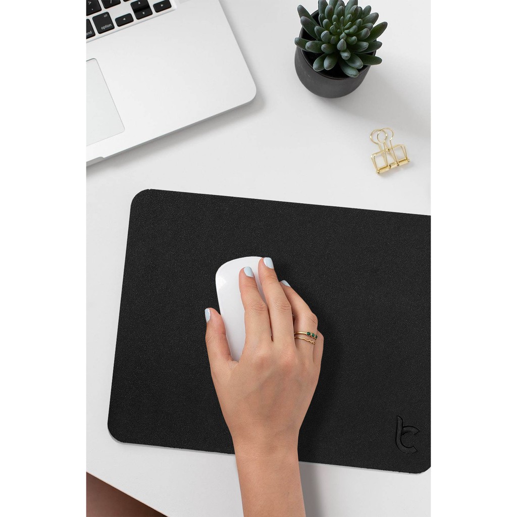 Miếng Lót Chuột Da Lucas Mouse Pad Cao Cấp Chống Nước, Mịn, Lì, Di Chuột Êm Mượt (27x21cm)